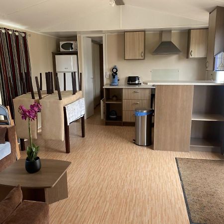 Le Bonheur Est Dans Le Pre. Hotel เลอเทรปอร์ ภายนอก รูปภาพ