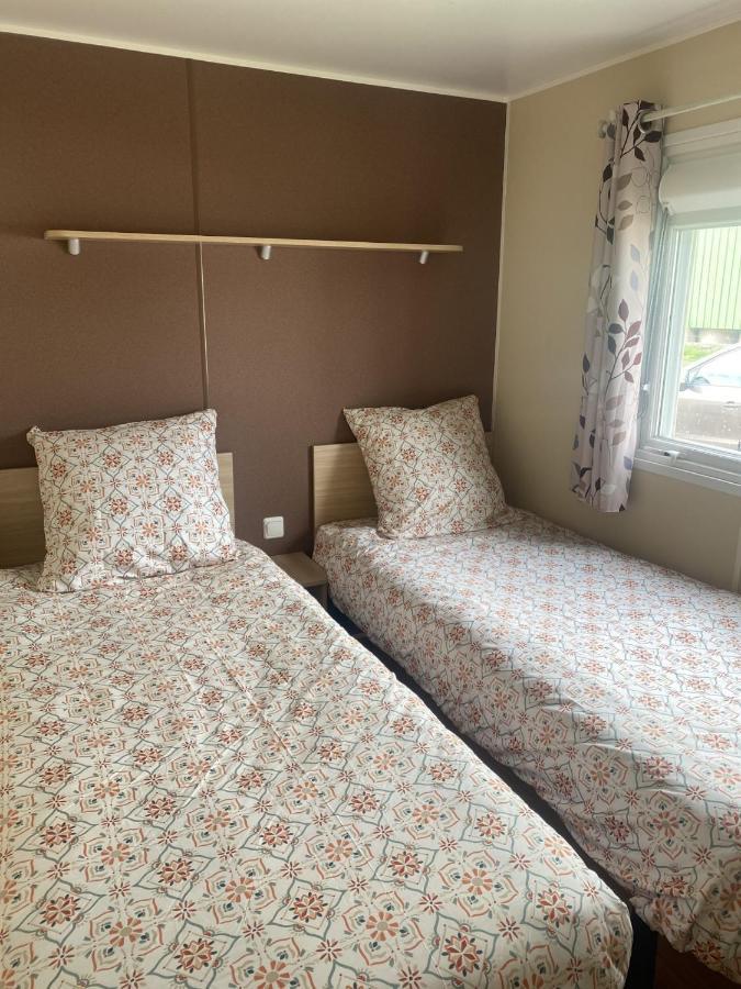 Le Bonheur Est Dans Le Pre. Hotel เลอเทรปอร์ ภายนอก รูปภาพ