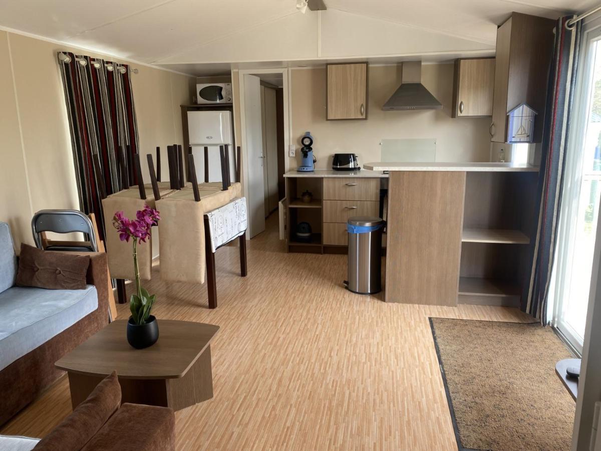 Le Bonheur Est Dans Le Pre. Hotel เลอเทรปอร์ ภายนอก รูปภาพ